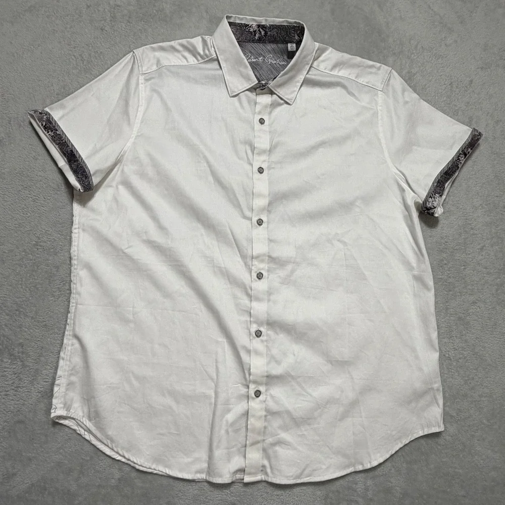 Robert Graham Button Up Men 2XL White Sports Car Graphic Short Sleeve Paisley